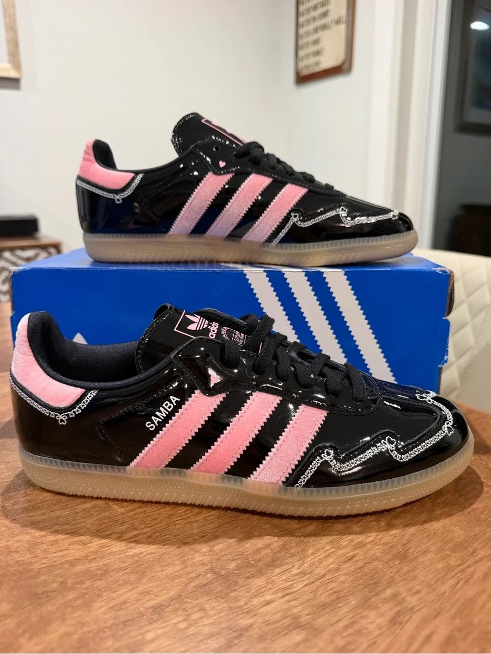 Adidas Women’s Samba OG J Black with Pink Accent Sneakers US 7